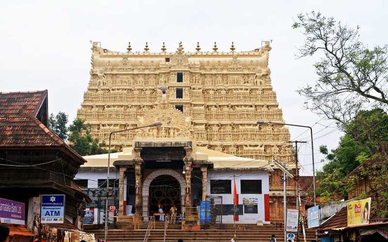 i2i News TrivandrumReligion,pathmanabha swamy temple, employees. strike, today, i2inews